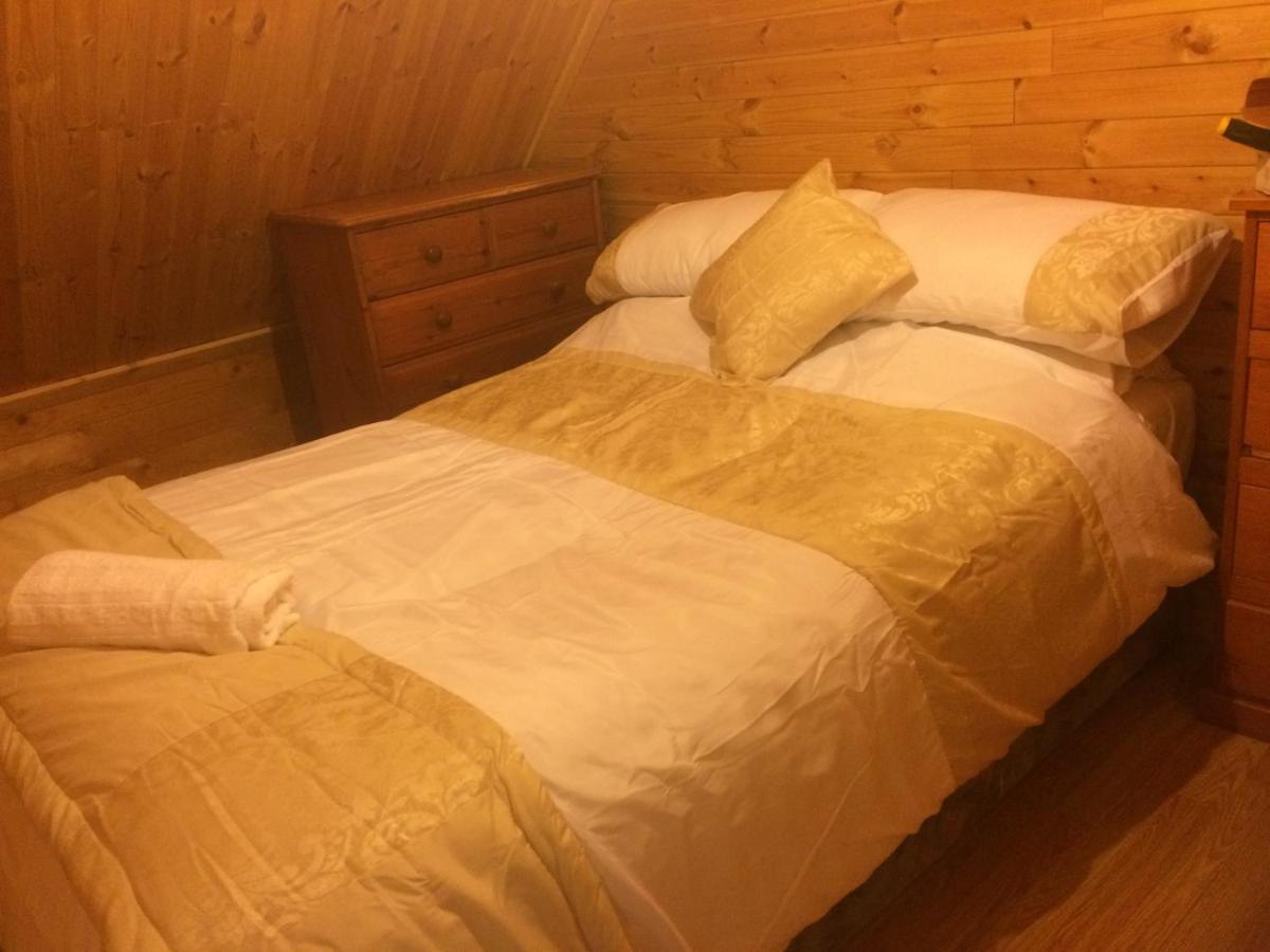 Log House Hideaway Villa Johnswell Eksteriør bilde