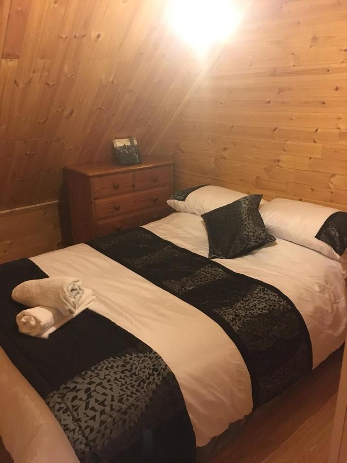 Log House Hideaway Villa Johnswell Eksteriør bilde